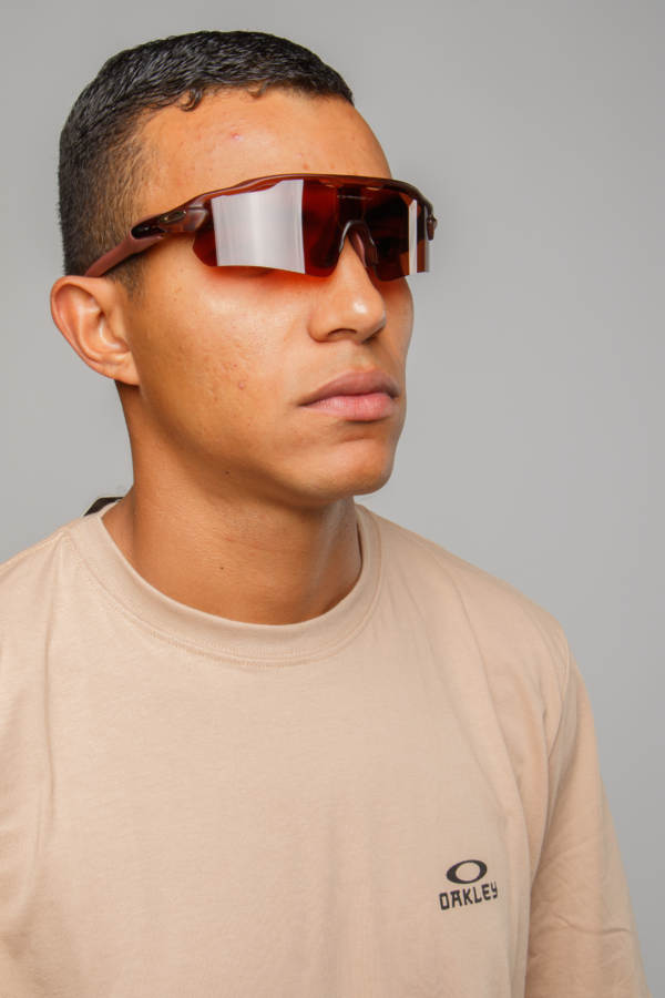 Camiseta Oakley - Imagem 2