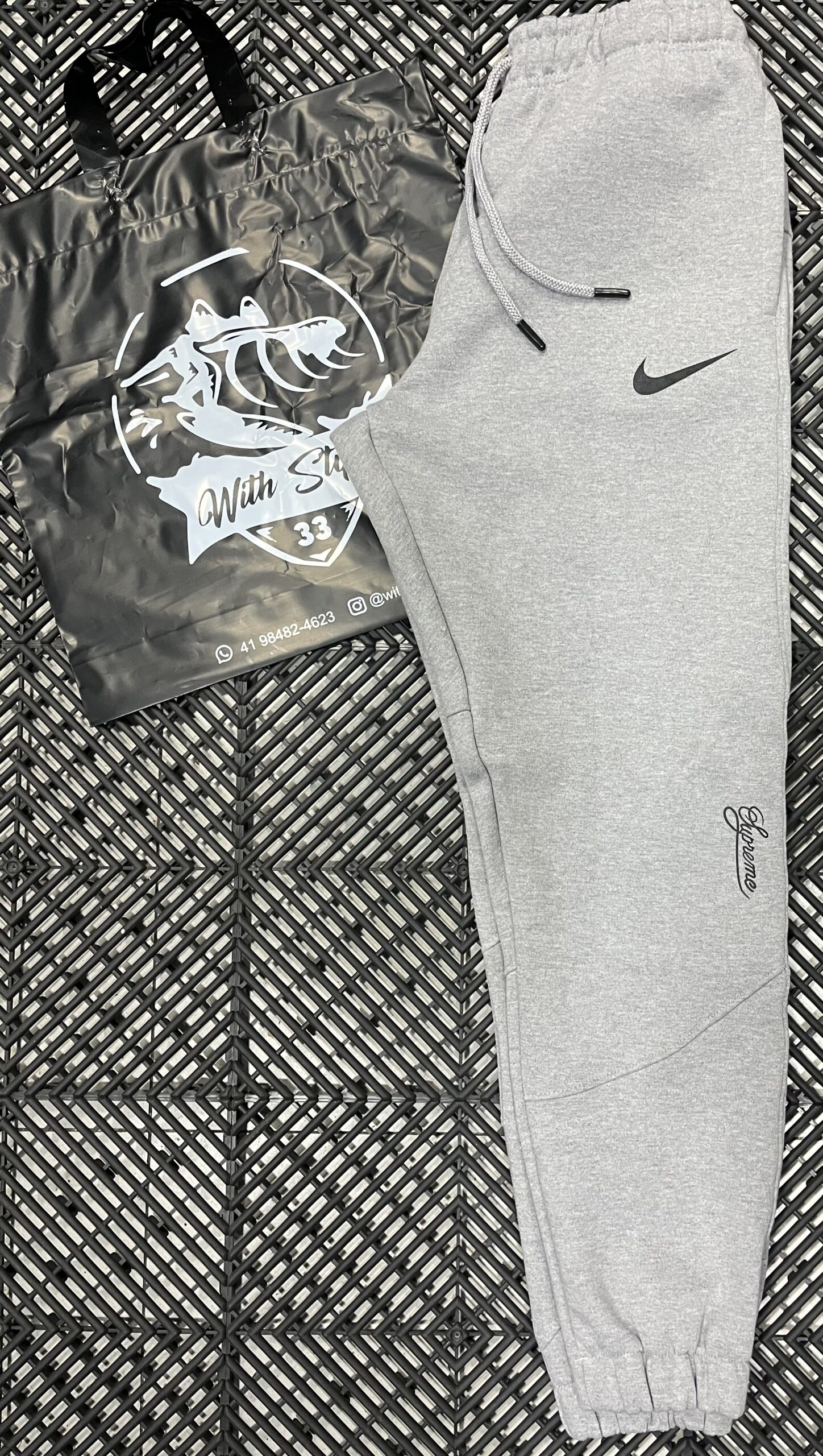 Calça Moletom Nike Cinza - Imagem 2