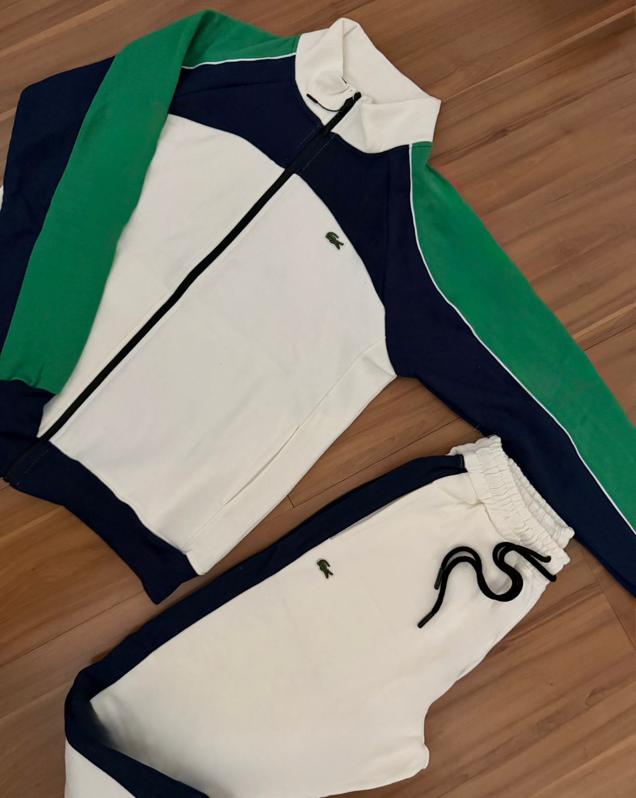 Conjunto Lacoste